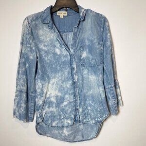 Cloth & Stone Acid Wash Button Down Shirt Blue XS Women’s Soft Denim Long Sleeve
